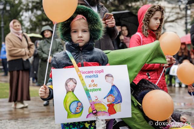 (Foto) „Solidaritate pentru amândoi” – Marșul pentru viață de la Iași, 2026
