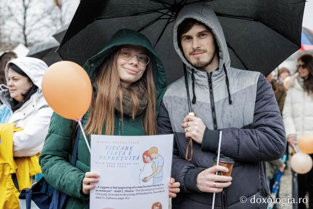 (Foto) „Solidaritate pentru amândoi” – Marșul pentru viață de la Iași, 2026