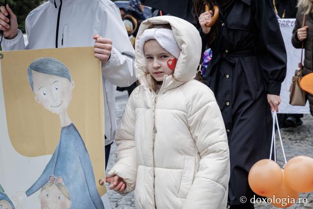 (Foto) „Solidaritate pentru amândoi” – Marșul pentru viață de la Iași, 2026