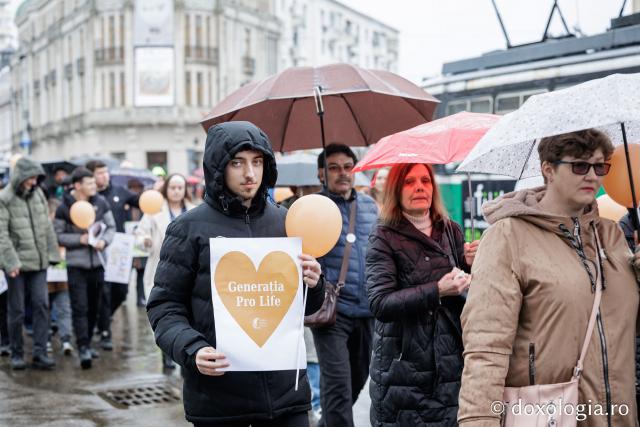 (Foto) „Solidaritate pentru amândoi” – Marșul pentru viață de la Iași, 2026
