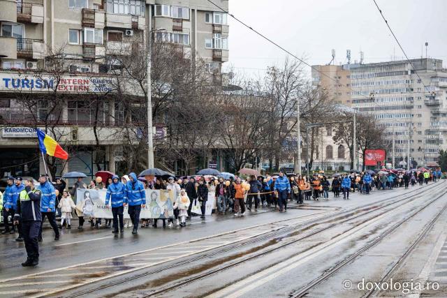 (Foto) „Solidaritate pentru amândoi” – Marșul pentru viață de la Iași, 2026