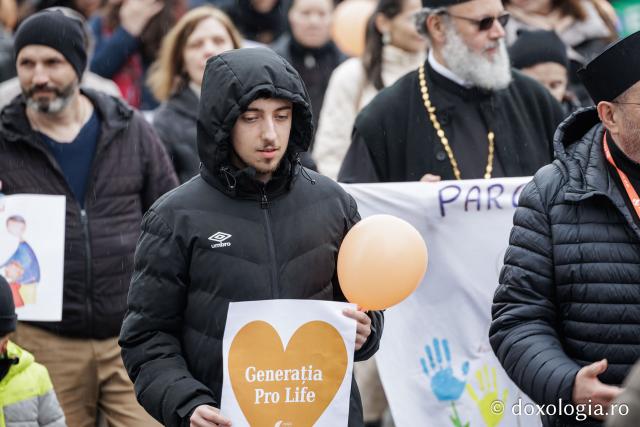 (Foto) „Solidaritate pentru amândoi” – Marșul pentru viață de la Iași, 2026