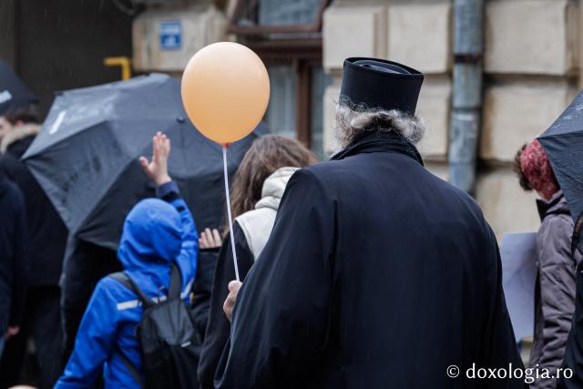 (Foto) „Solidaritate pentru amândoi” – Marșul pentru viață de la Iași, 2026
