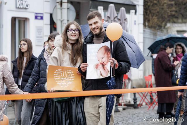 (Foto) „Solidaritate pentru amândoi” – Marșul pentru viață de la Iași, 2026
