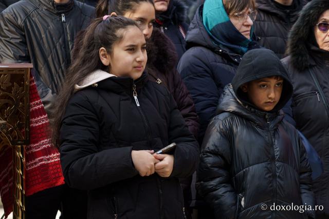 (Foto) Sub semnul Sfintei Cruci: un nou stareț la Mănăstirea Brusturi din județul Neamț