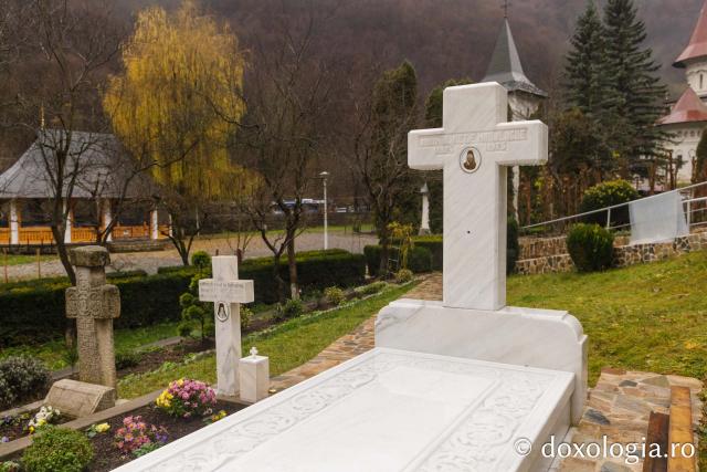 Cimitirul Mănăstirii Râmeț