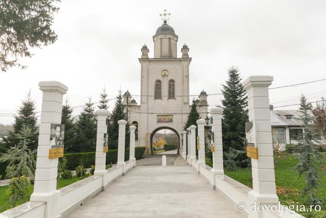 Mănăstirea Pasărea