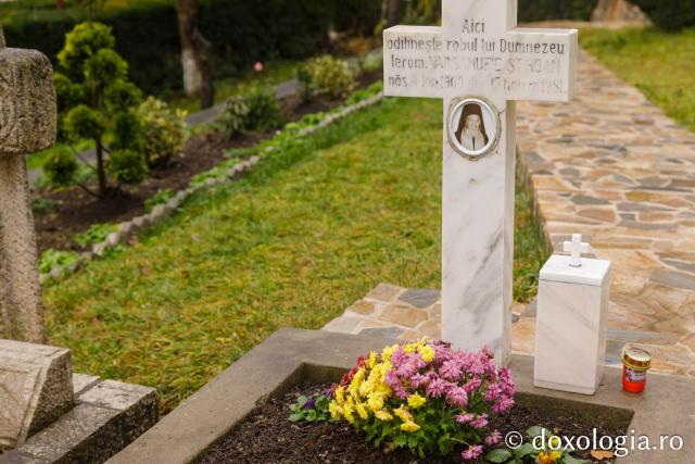 Cimitirul Mănăstirii Râmeț