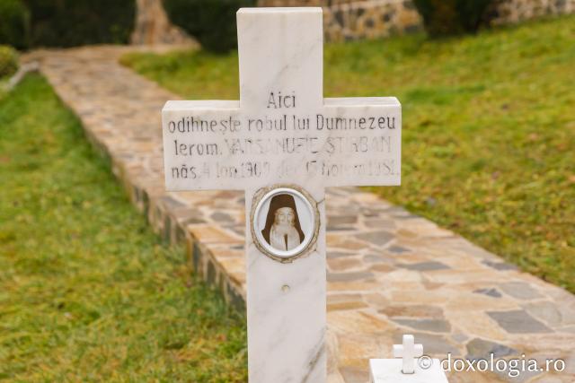 Cimitirul Mănăstirii Râmeț