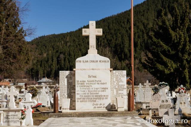 Cimitirul satului Farcașa din Județul Neamț