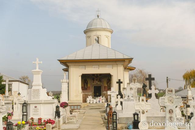 Cimitirul Mănăstirii Pasărea