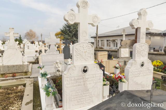 Cimitirul Mănăstirii Pasărea