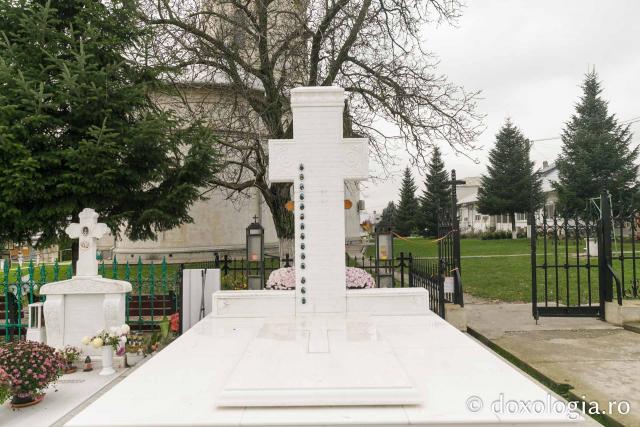 Cimitirul Mănăstirii Pasărea