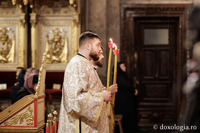Denia Acatistului Bunei Vestiri la Catedrala mitropolitană din Iași