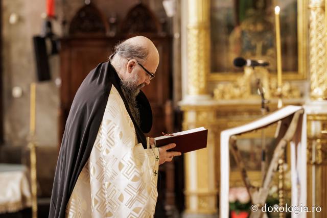 Denia Acatistului Bunei Vestiri la Catedrala mitropolitană din Iași