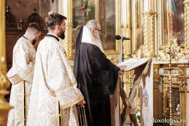 Denia Acatistului Bunei Vestiri la Catedrala mitropolitană din Iași