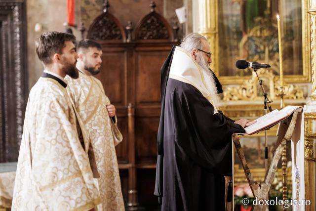 Denia Acatistului Bunei Vestiri la Catedrala mitropolitană din Iași