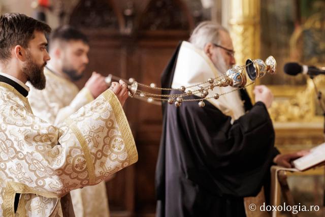 Denia Acatistului Bunei Vestiri la Catedrala mitropolitană din Iași