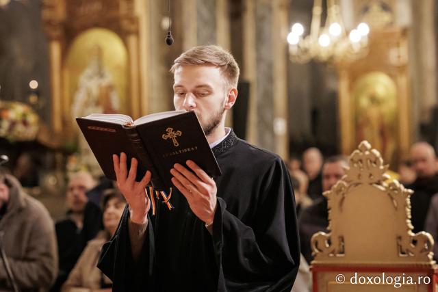 Denia Acatistului Bunei Vestiri la Catedrala mitropolitană din Iași