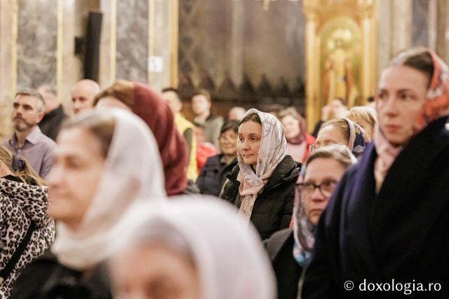 Denia Acatistului Bunei Vestiri la Catedrala mitropolitană din Iași