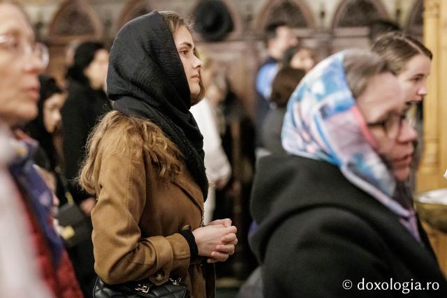 Denia Acatistului Bunei Vestiri la Catedrala mitropolitană din Iași