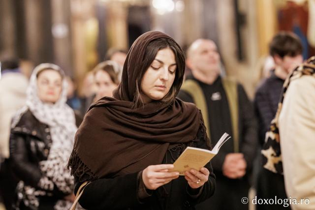 Denia Acatistului Bunei Vestiri la Catedrala mitropolitană din Iași