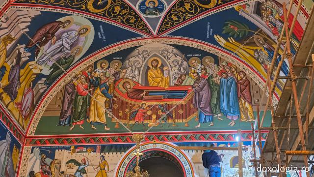 Mănăstirea Brazi – lăcaș de rugăciune și închinare la moaștele Sfântului Sfințit Mucenic Teodosie