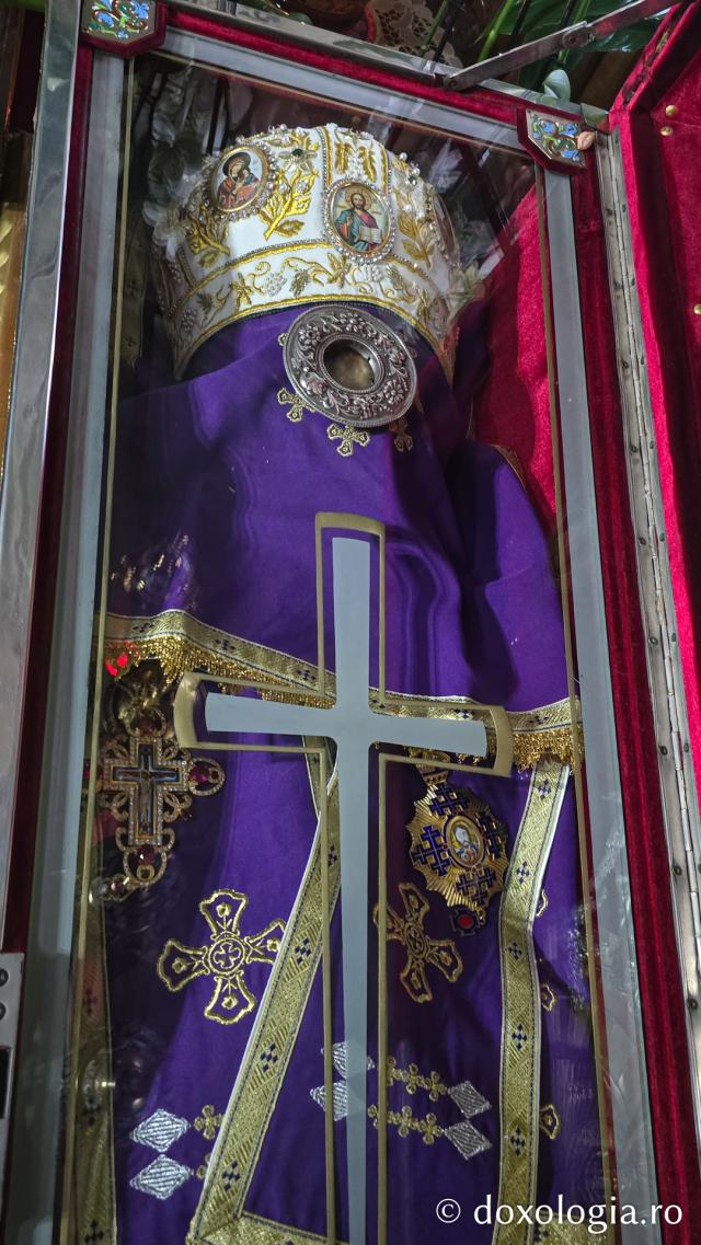 Mănăstirea Brazi – lăcaș de rugăciune și închinare la moaștele Sfântului Sfințit Mucenic Teodosie