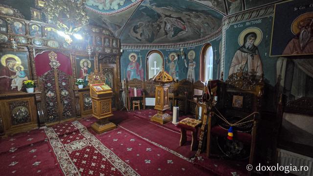 Mănăstirea Brazi – lăcaș de rugăciune și închinare la moaștele Sfântului Sfințit Mucenic Teodosie