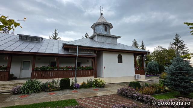 Mănăstirea Brazi – lăcaș de rugăciune și închinare la moaștele Sfântului Sfințit Mucenic Teodosie