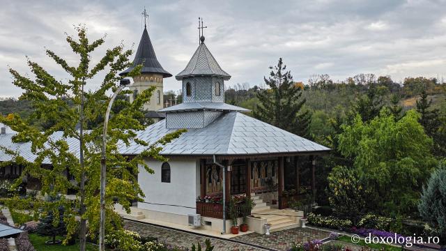 Mănăstirea Brazi – lăcaș de rugăciune și închinare la moaștele Sfântului Sfințit Mucenic Teodosie