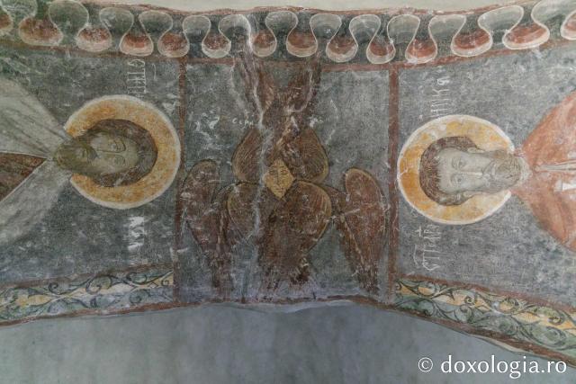 Veșmântul pictural al bisericii vechi de la Mănăstirea Râmeț