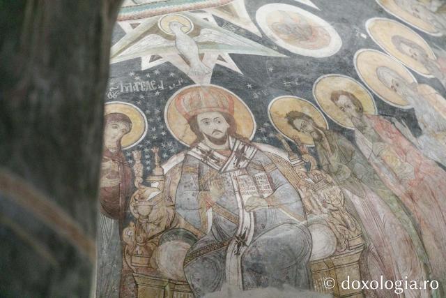 Veșmântul pictural al bisericii vechi de la Mănăstirea Râmeț