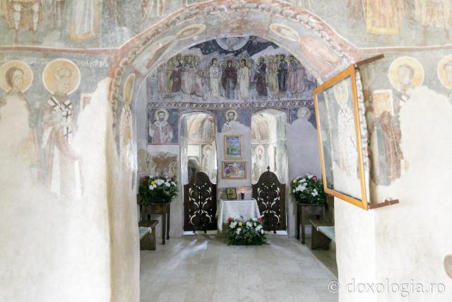 Veșmântul pictural al bisericii vechi de la Mănăstirea Râmeț