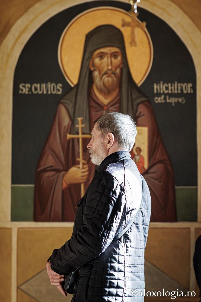 (Foto) Denia celor 12 Evanghelii la Biserica „Adormirea Maicii Domnului” - Galata