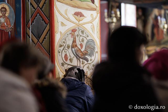 (Foto) Denia celor 12 Evanghelii la Biserica „Adormirea Maicii Domnului” - Galata