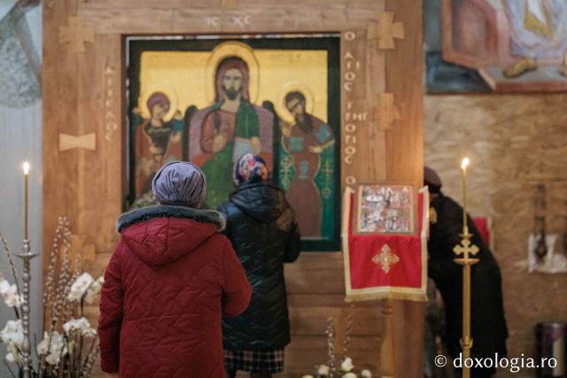 Sfânta Liturghie din Joia Mare la Parohia „Sf. Maxim Mărturisitorul - Sf. Grigorie Palama” Copou