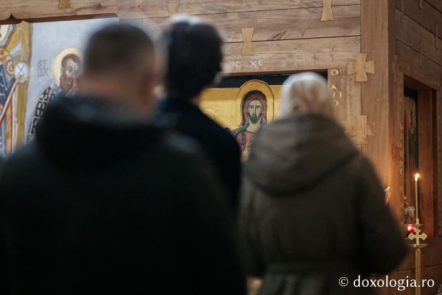 Sfânta Liturghie din Joia Mare la Parohia „Sf. Maxim Mărturisitorul - Sf. Grigorie Palama” Copou