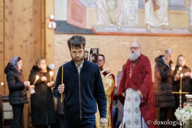Sfânta Liturghie din Joia Mare la Parohia „Sf. Maxim Mărturisitorul - Sf. Grigorie Palama” Copou