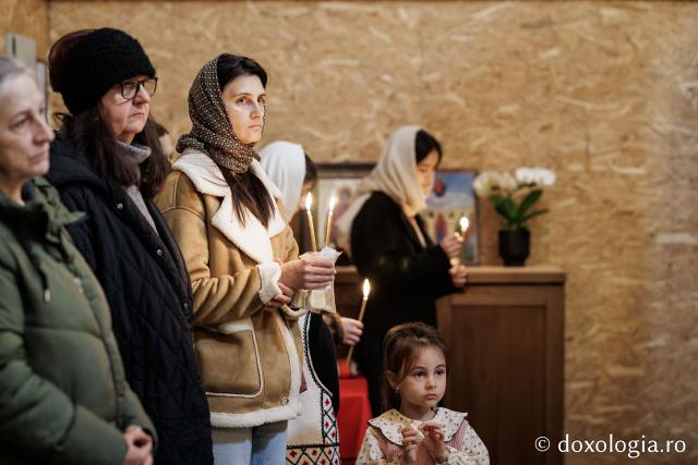 Sfânta Liturghie din Joia Mare la Parohia „Sf. Maxim Mărturisitorul - Sf. Grigorie Palama” Copou