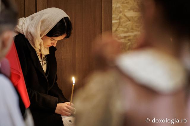 Sfânta Liturghie din Joia Mare la Parohia „Sf. Maxim Mărturisitorul - Sf. Grigorie Palama” Copou