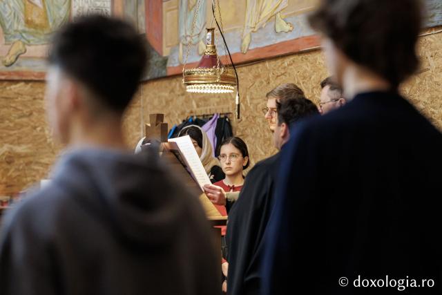 Sfânta Liturghie din Joia Mare la Parohia „Sf. Maxim Mărturisitorul - Sf. Grigorie Palama” Copou