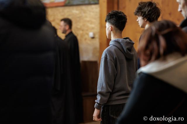 Sfânta Liturghie din Joia Mare la Parohia „Sf. Maxim Mărturisitorul - Sf. Grigorie Palama” Copou