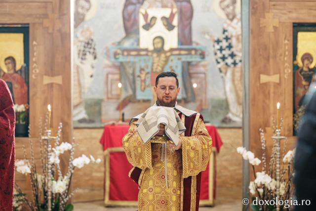 Sfânta Liturghie din Joia Mare la Parohia „Sf. Maxim Mărturisitorul - Sf. Grigorie Palama” Copou