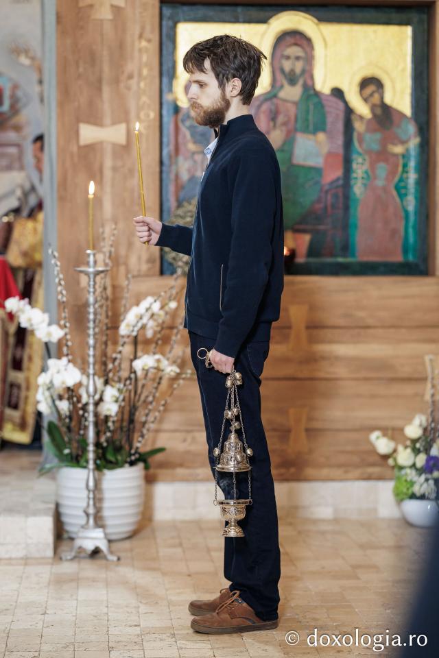 Sfânta Liturghie din Joia Mare la Parohia „Sf. Maxim Mărturisitorul - Sf. Grigorie Palama” Copou