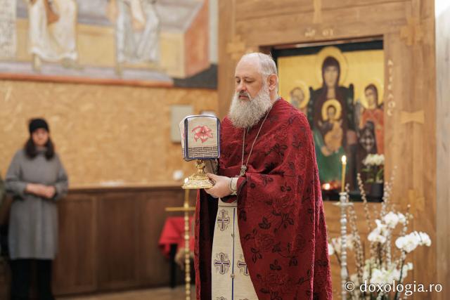 Sfânta Liturghie din Joia Mare la Parohia „Sf. Maxim Mărturisitorul - Sf. Grigorie Palama” Copou