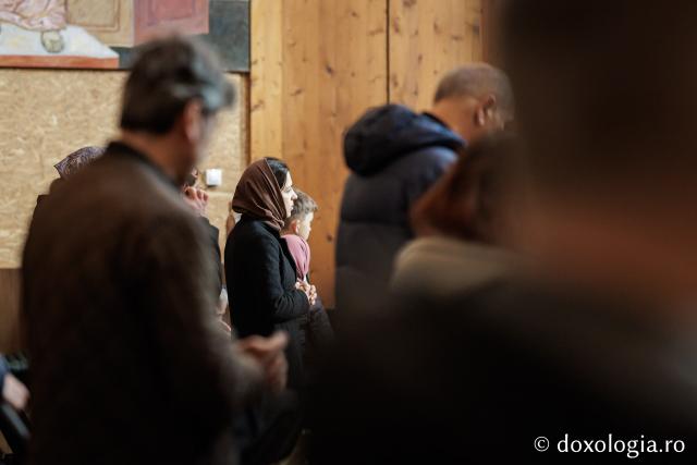 Sfânta Liturghie din Joia Mare la Parohia „Sf. Maxim Mărturisitorul - Sf. Grigorie Palama” Copou