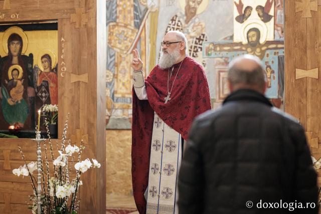 Sfânta Liturghie din Joia Mare la Parohia „Sf. Maxim Mărturisitorul - Sf. Grigorie Palama” Copou