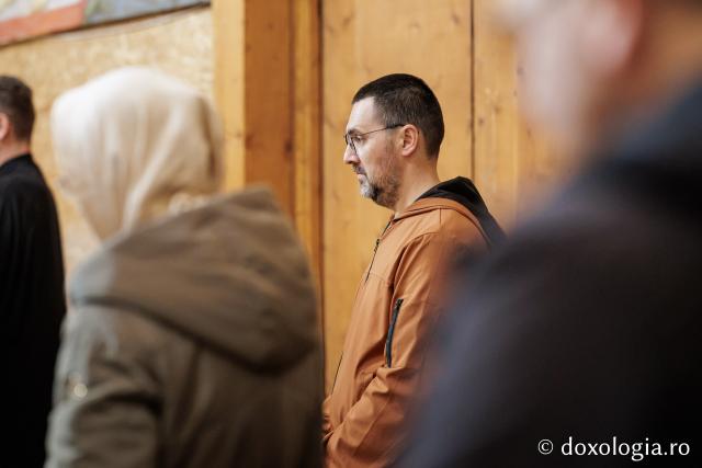 Sfânta Liturghie din Joia Mare la Parohia „Sf. Maxim Mărturisitorul - Sf. Grigorie Palama” Copou