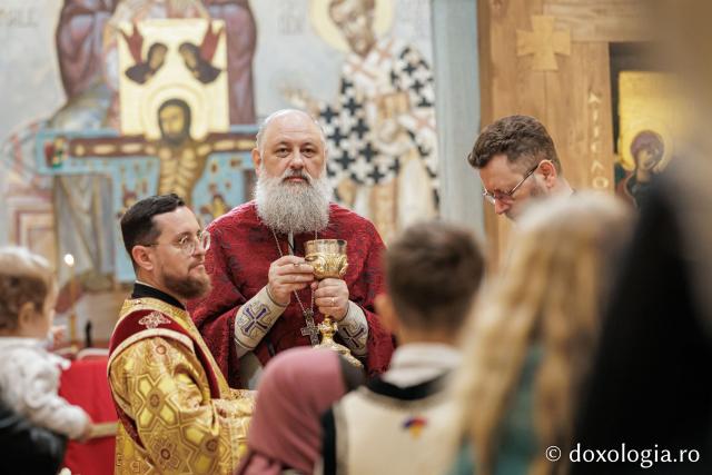 Sfânta Liturghie din Joia Mare la Parohia „Sf. Maxim Mărturisitorul - Sf. Grigorie Palama” Copou